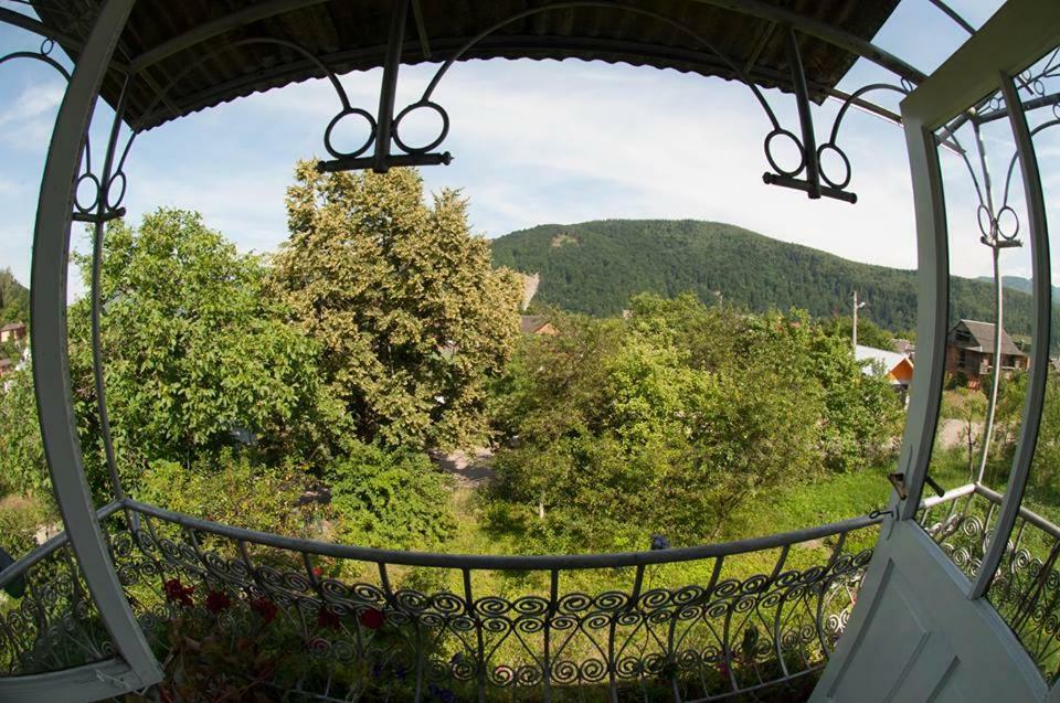 Zabava Apartment Yaremche Exterior photo